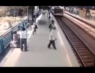 Lightning fast cop stops a suicide