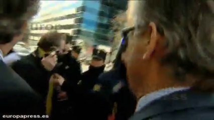 Blesa recibe un pancartazo de un preferentista