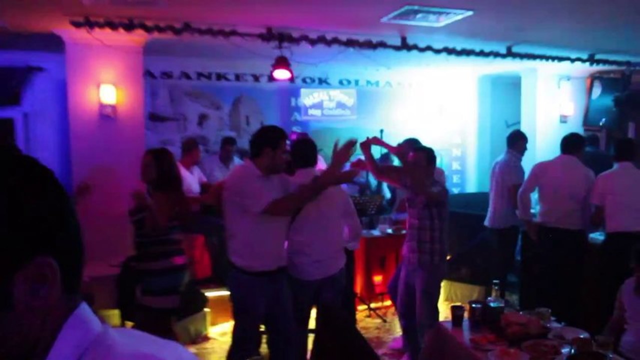 Nevzat Soydan Hazal Türkü Evi Canlı Sahne Performans Video Klip 7