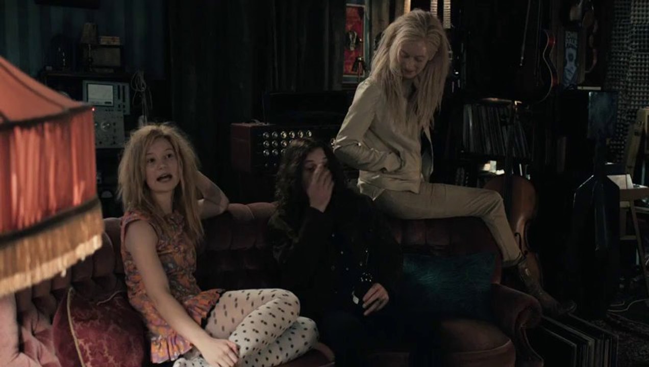 ONLY LOVERS LEFT ALIVE