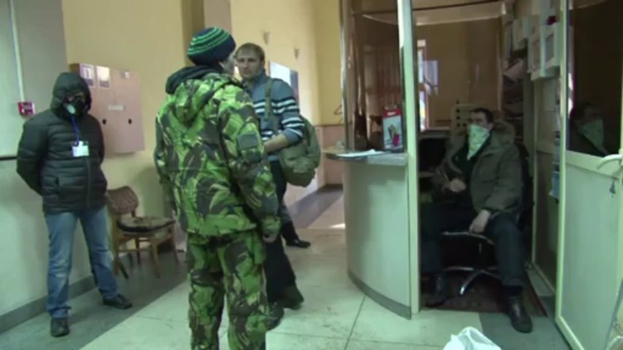 Manifestantes ocupam ministério em Kiev