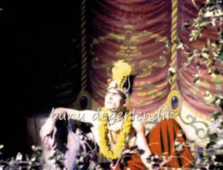 R.E.M. - Losing My Religion (Türkçe Altyazılı)