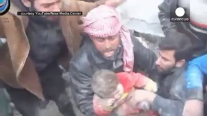 Barış bekleyen Suriye'de silahlar susmuyor