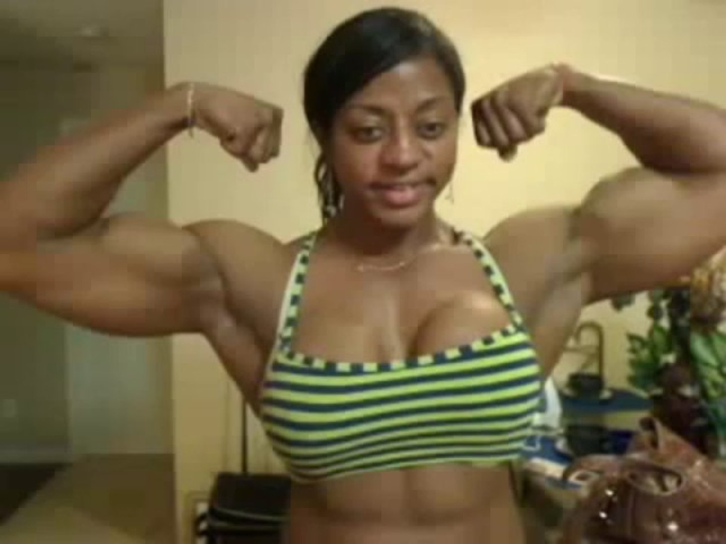 Hot young ebony girl training and flexing huge biceps on webcam - YouTube