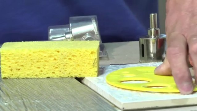 Using the Porcadrill 365 diamond drilling system to drill through porcelain tiles