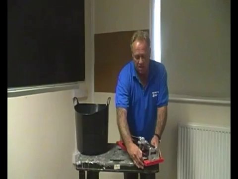 Cheap wall and floor tiling tools from DIY Doctor