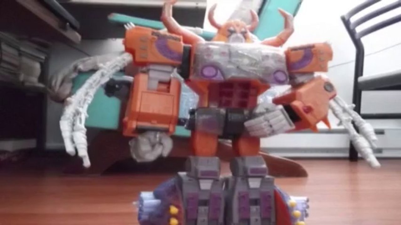 HISTOIRES DE TRANSFORMERS ÉPISODE 2 UNE VOITURE CAPRICIEUSE