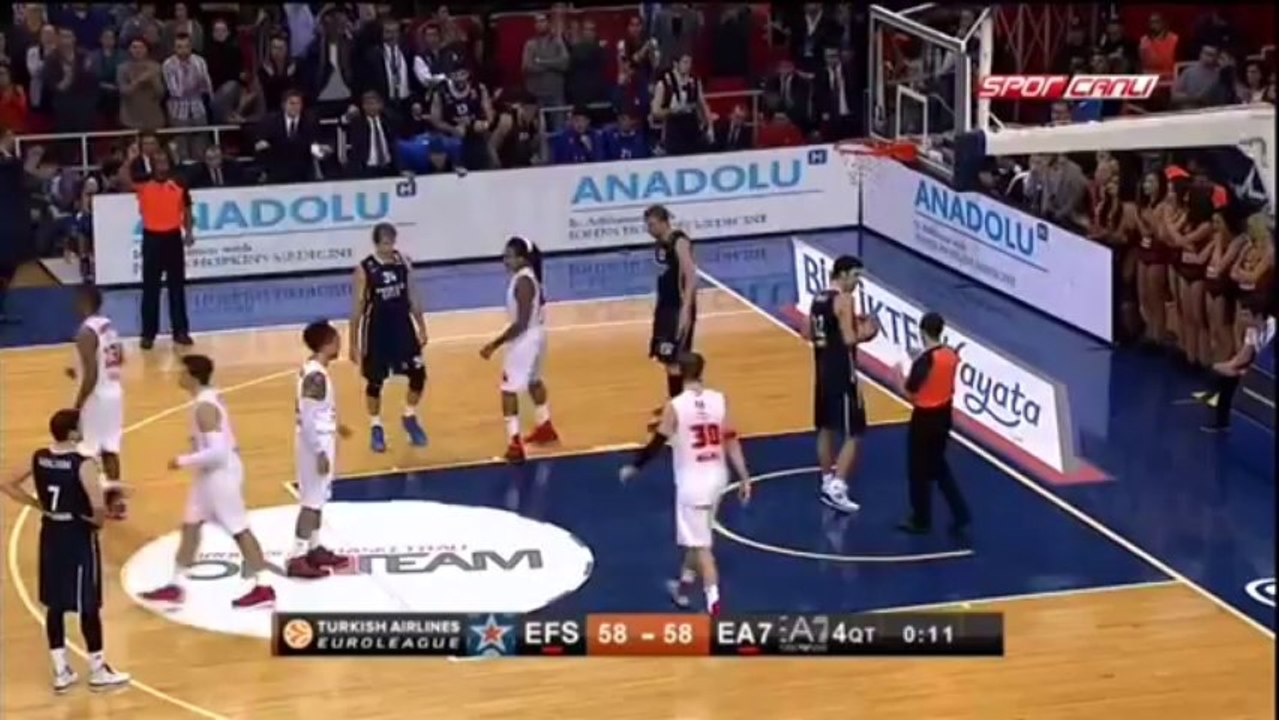 Anadolu Efes 61 - 60 EA7 Olimpia Milano.. (-Maçın Son Anları-) 24.01.2014