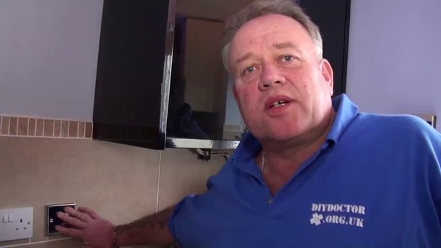 Domestic Electricity Demonstration Part 04 - Ring Main Radial Circuits Fuses and Amps