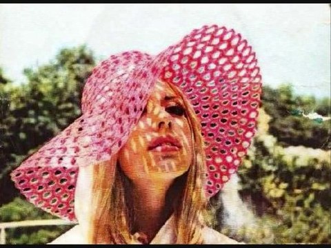 seslidolunayda.com DOLUNAY; GADDAR; GARİP; DEDE; TEKYILDIZ; BERRAK; LAZ_KIZI; NİDA; SİNEM_58; CANSIN; ve DELİ_SEVDAM hepimiz burda bu güzel ailemizle birlkteyiz isterseniz sizlerde bizlerle sohbet edebilirisiniz.dolunayda ailesi