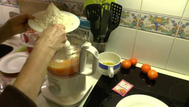 LES RECETTES DE MICHOU W-D.D. - 24-25 DECEMBRE 2013 - LE GATEAU AUX MANDARINES.