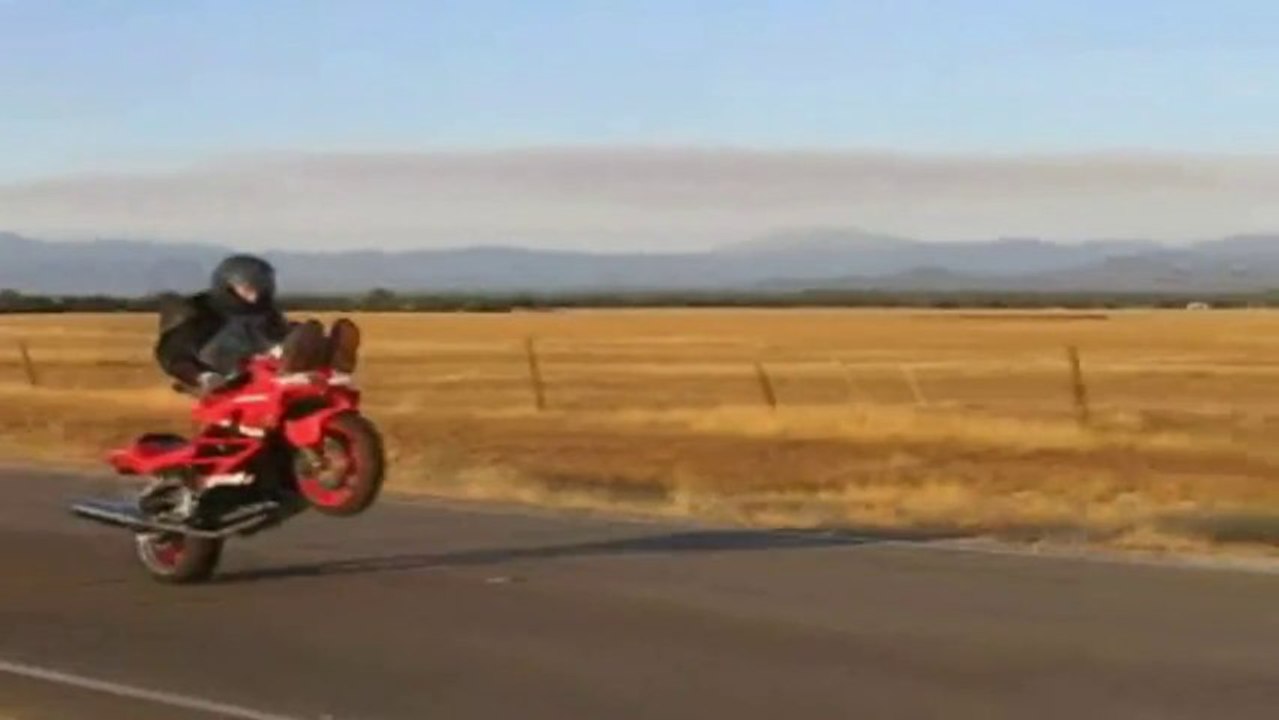 Superbike Tricks   Race