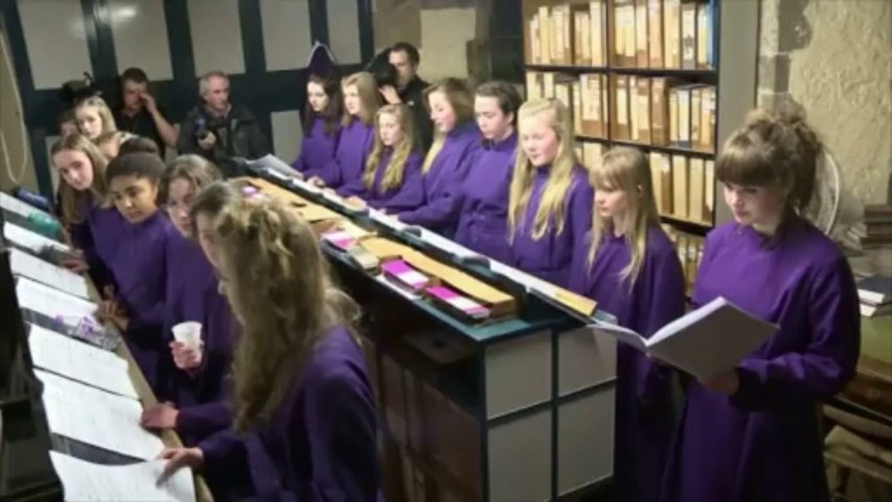 Après 1400 ans, la cathédrale de Canterbury a son choeur féminin