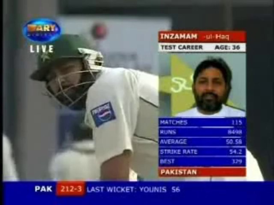 Inzamam Ul Haq Entry In Home Ground Multan Stadium