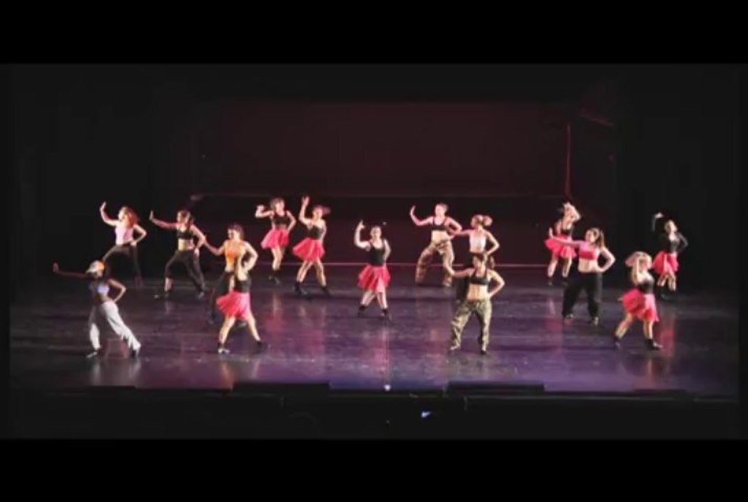 Gala 2013-13-Sexy Dance