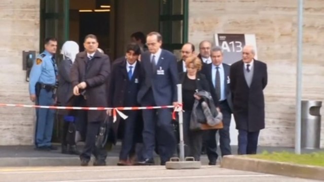 Syrian civil war foes enter through separate doors, talk through mediator