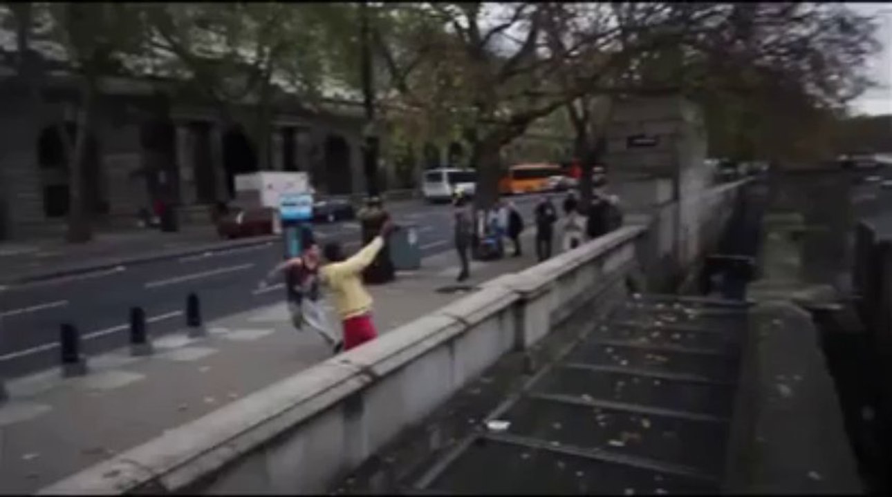 Grosse chute en PARKOUR - Il tombe du haut du toit!