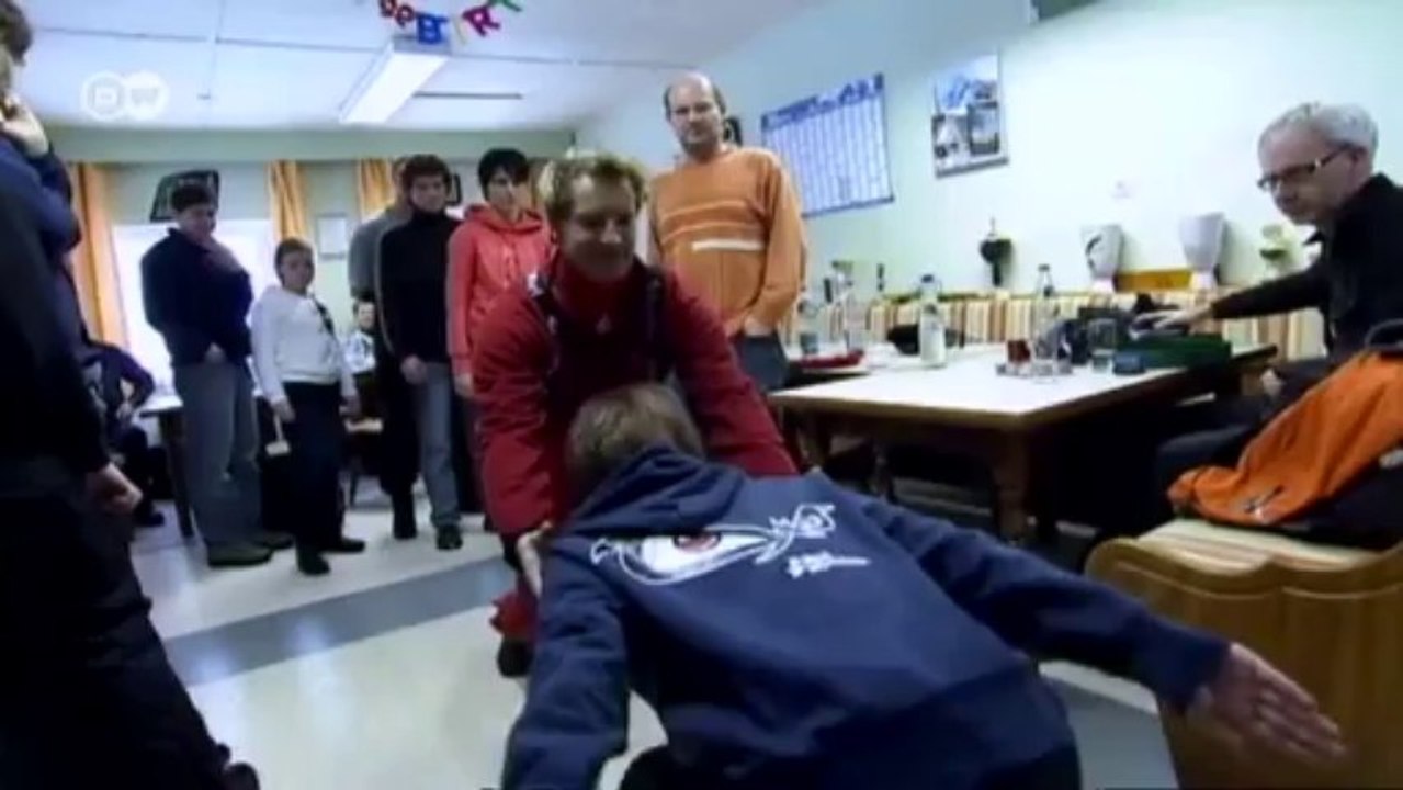 Schneetreiben (06): Snowkiten in Thüringen | Euromaxx