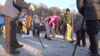 Las protestas ucranianas se extienden desde Kiev a todo el país