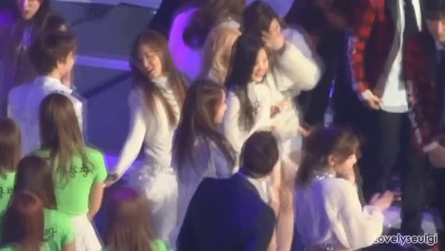 SHINee Minho SNSD Yuri (MinYul) - SEOUL MUSIC AWARDS 2014