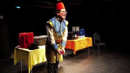 Egypte woestijn Goochelshow Hallo wereld in 80 dagen goocheltruc goochelaar