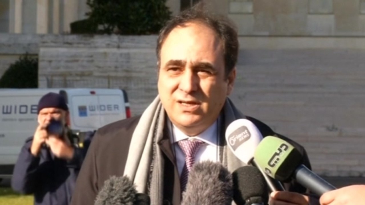 Syrian opposition focuses on political transition as peace talks get underway