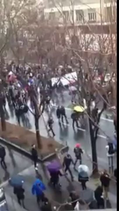 Inadmissible  Juif, la France n'est pas à toi!   Shoah nanas , ...