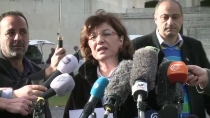 Syria talks deadlocked over power transfer