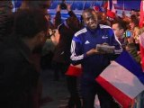 Handball: bain de foule pour les Bleus sur les Champs-Elysées - 27/01