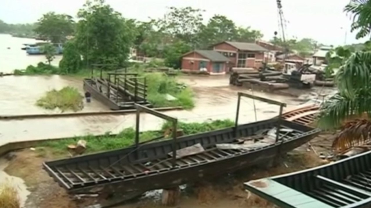 Floods and mudslides batter northern Bolivia