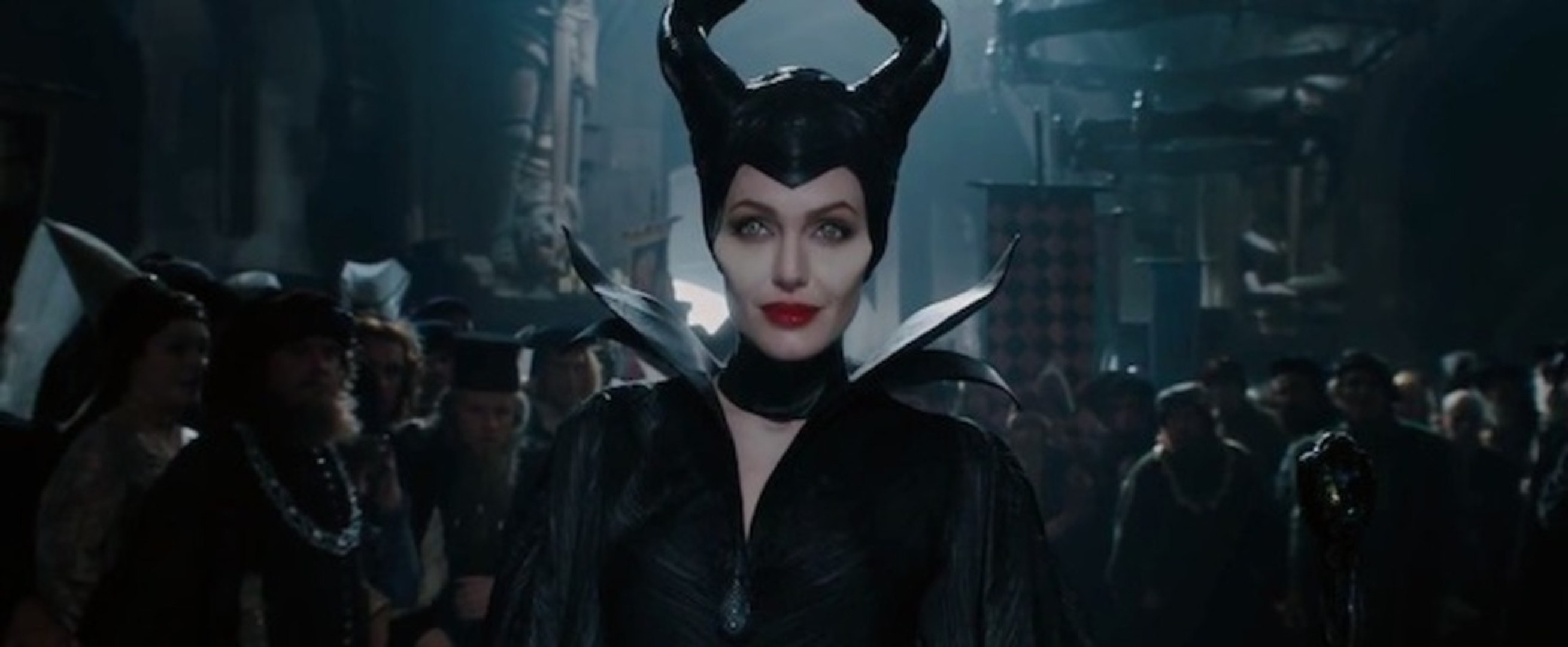 Angelina Jolie is Disney s Maleficent in the new Dream Trailer