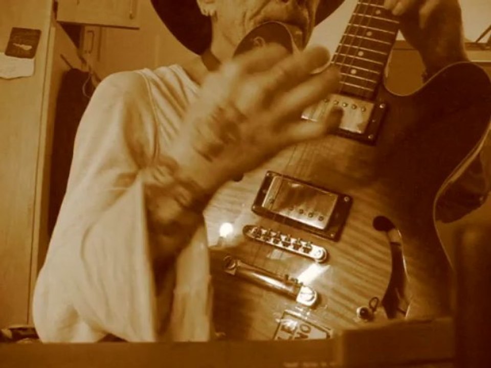 Whom Dew Yew Lve?@ 3:00