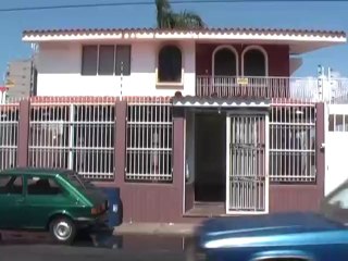 Representantes de Hidrolago trabajan en la falla que existe con el servicio. - 19.11.13