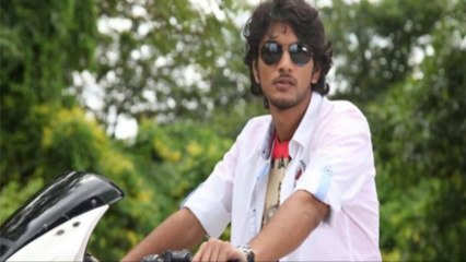 Yennamo Yedho - Puthiya Ulagai Lyrics Video