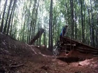 Epic Mountain Bike fail : So painful!!!!