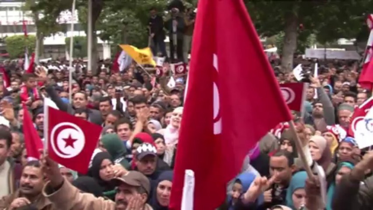 Neue Verfassung lässt Tunesier hoffen
