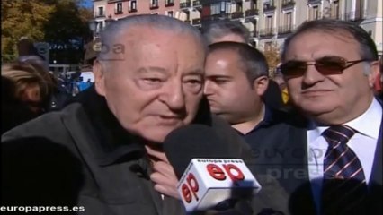Blas Piñar en concentración