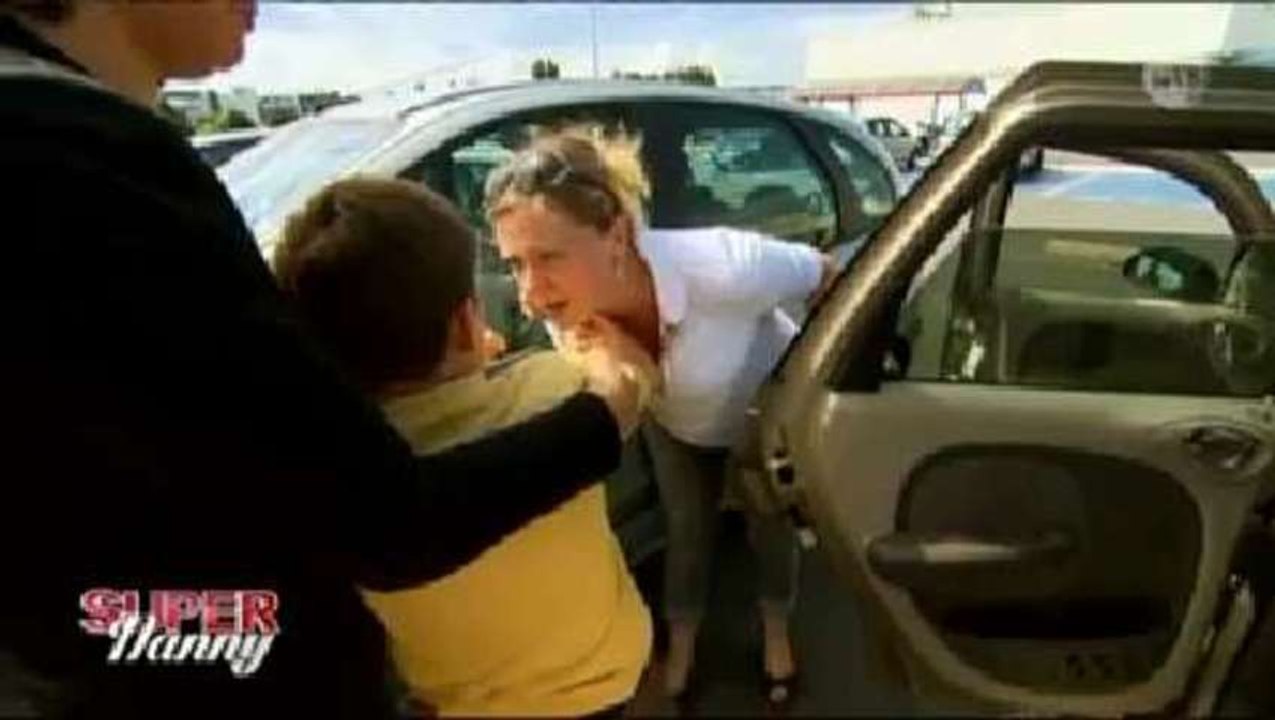 "Super Nanny" : face à ses enfants turbulents, une maman explose de colère