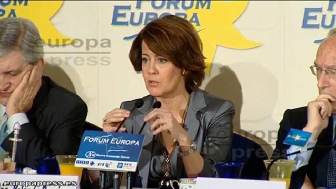 Barcina participa en un desayuno informativo