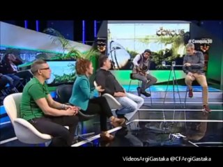 Argi:"Yo creo que vives un poco en otro mundo, bueno... yo también"