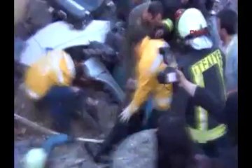 Kahraman itfaiyeci o çukura girdi