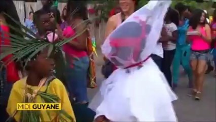 Les collégiens de Mana aux couleurs du carnaval