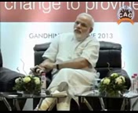 Young Indian Muslim Boy telling his Feelings in front of Narendra Modi