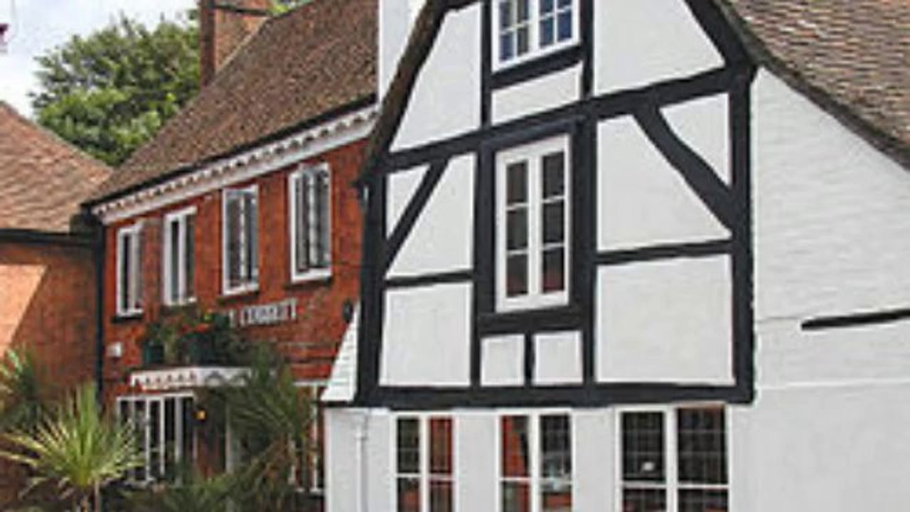 Farnham park par 3 golf course Farnham Surrey