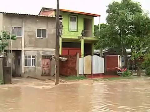 По всей Боливии ввели режим ЧП из-за дождей