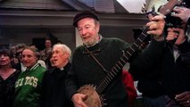 US activist and singer Pete Seeger dies at 94