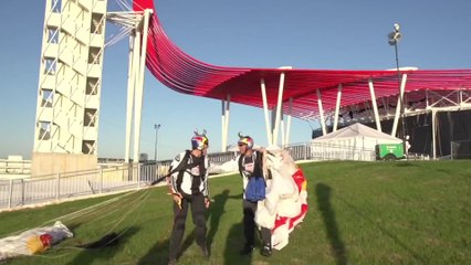 Base Jump depuis une tour