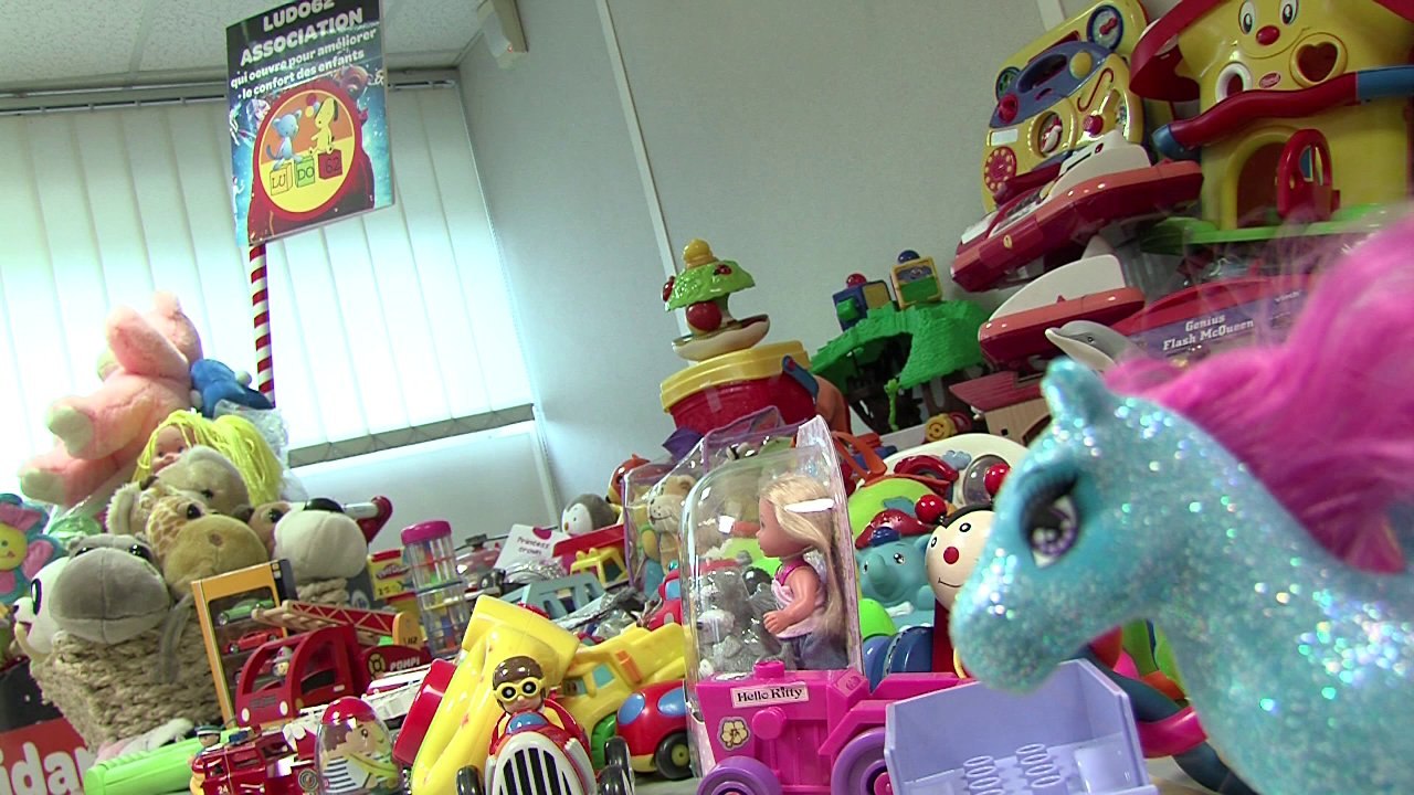 Des jouets pour l'association LUDO62