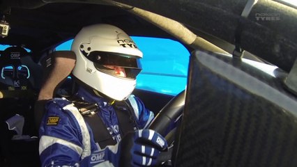 Record mondial de vitesse sur glace en voiture