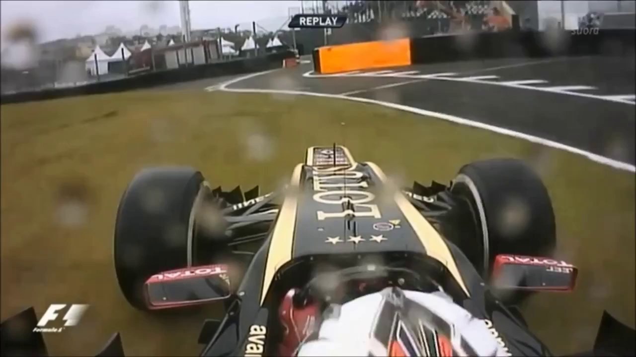 Kimi Räikkönen coincé sur l'ancien circuit d'Interlagos
